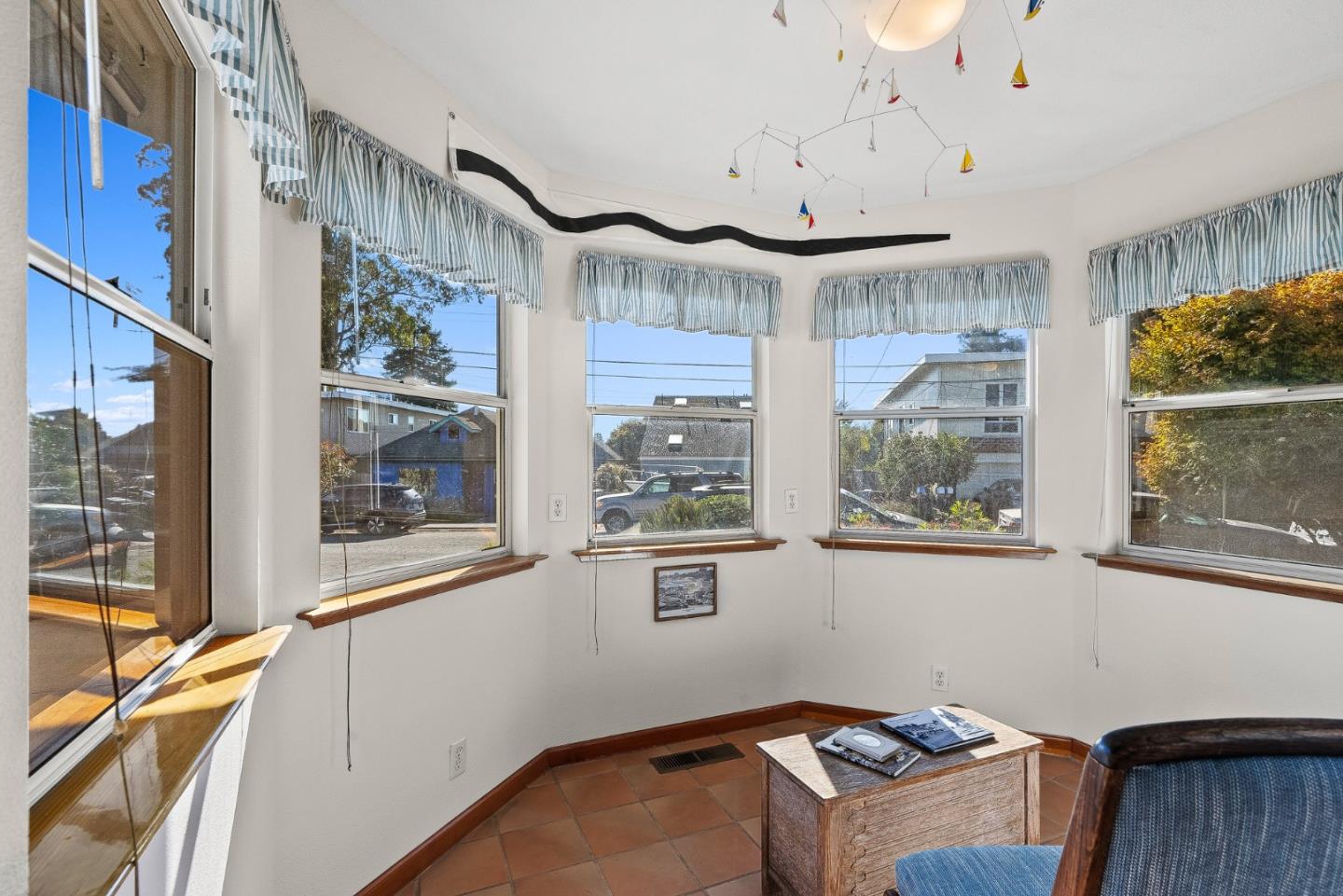 Detail Gallery Image 10 of 44 For 310 Mccormick Ave, Capitola,  CA 95010 - 3 Beds | 2 Baths