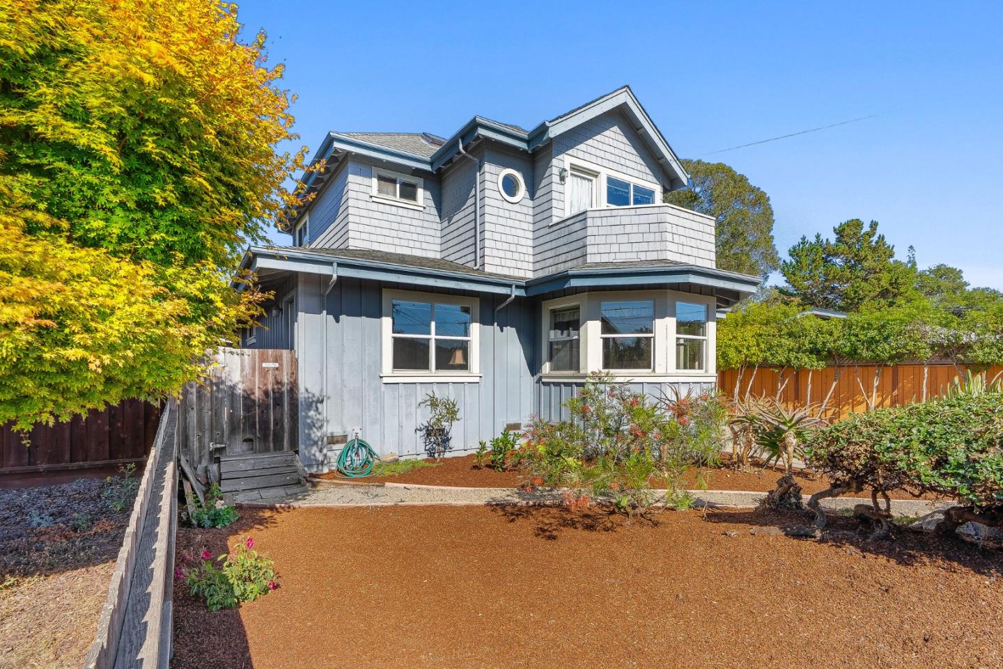 Detail Gallery Image 3 of 44 For 310 Mccormick Ave, Capitola,  CA 95010 - 3 Beds | 2 Baths
