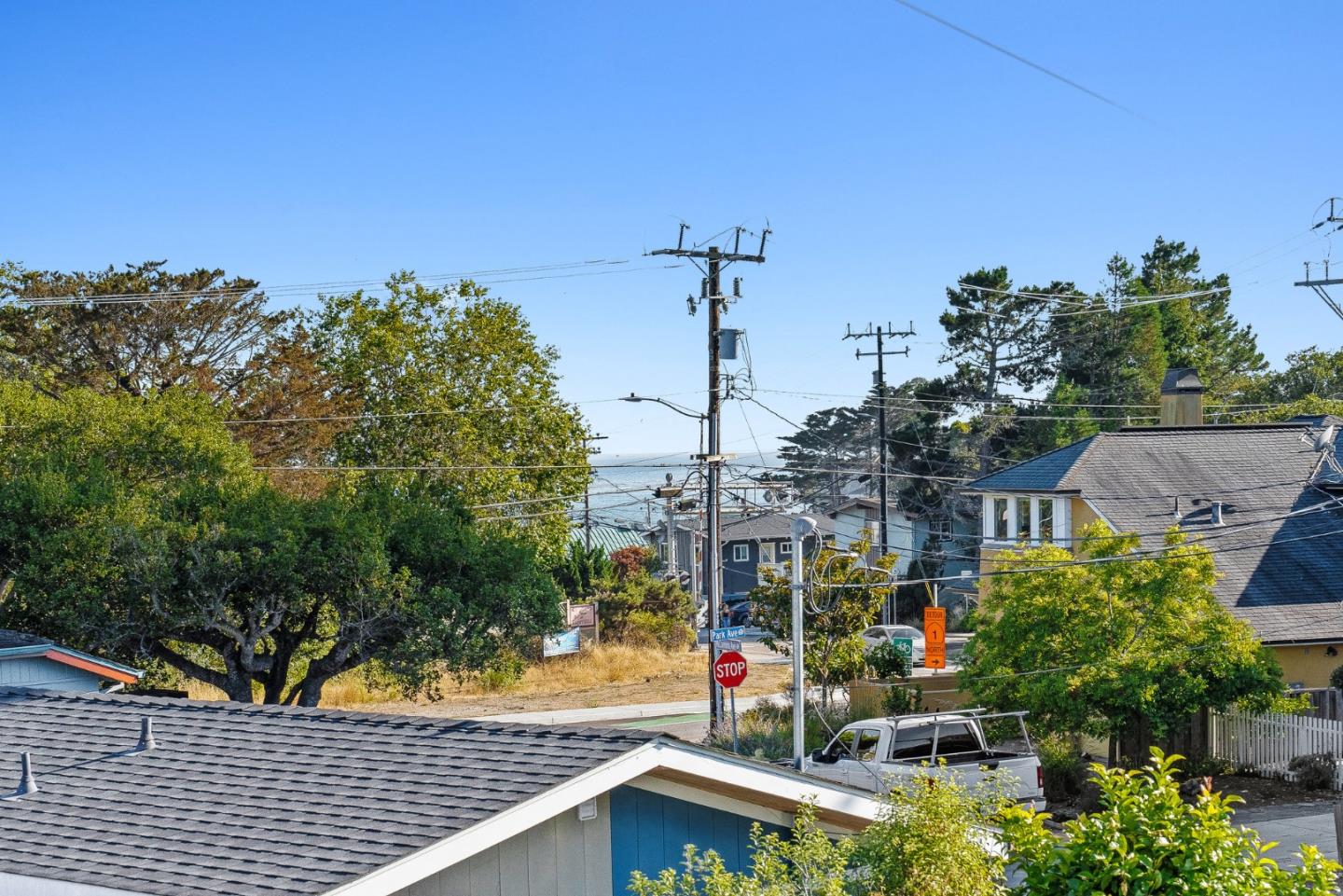 Detail Gallery Image 32 of 44 For 310 Mccormick Ave, Capitola,  CA 95010 - 3 Beds | 2 Baths