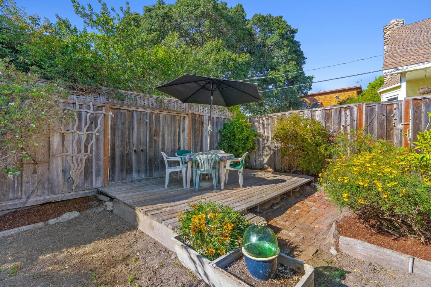 Detail Gallery Image 34 of 44 For 310 Mccormick Ave, Capitola,  CA 95010 - 3 Beds | 2 Baths