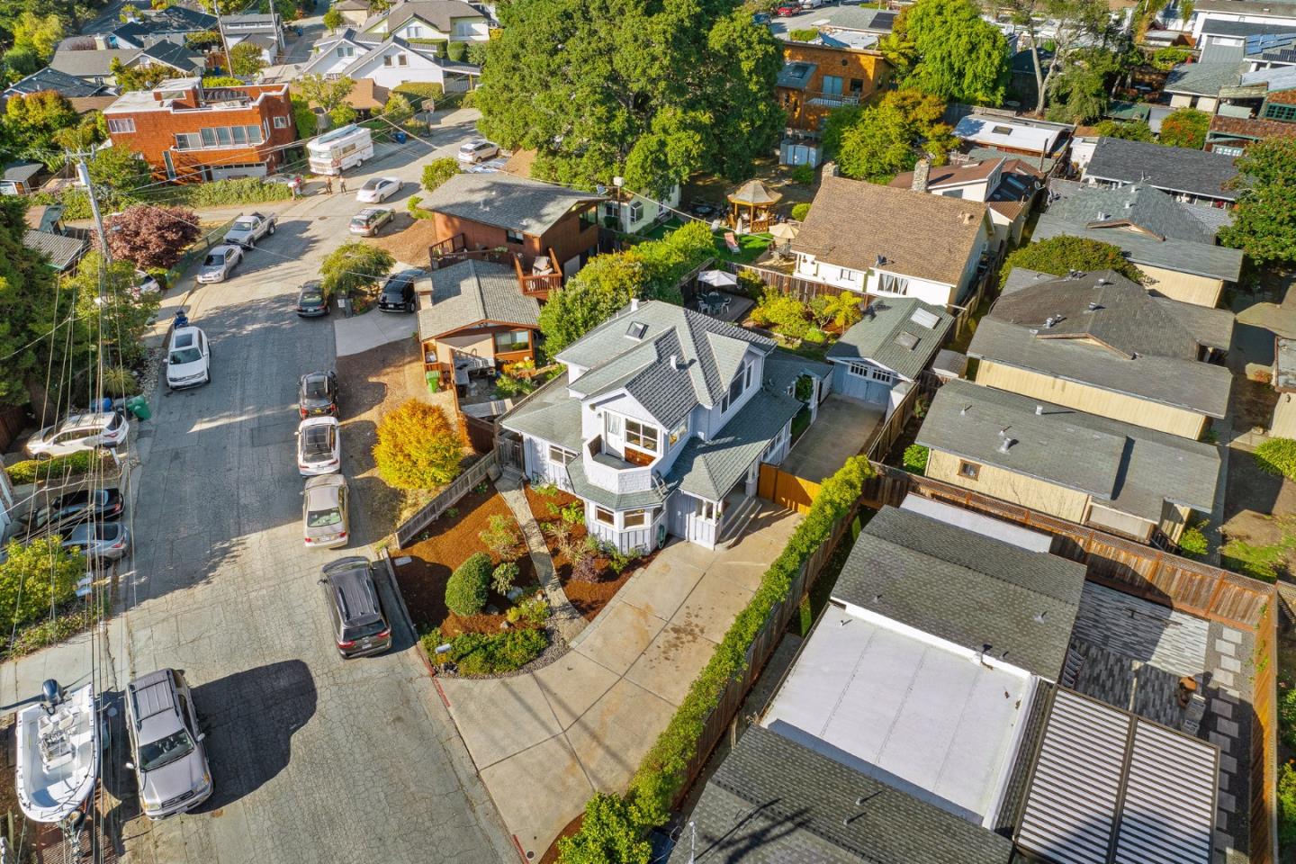 Detail Gallery Image 37 of 44 For 310 Mccormick Ave, Capitola,  CA 95010 - 3 Beds | 2 Baths