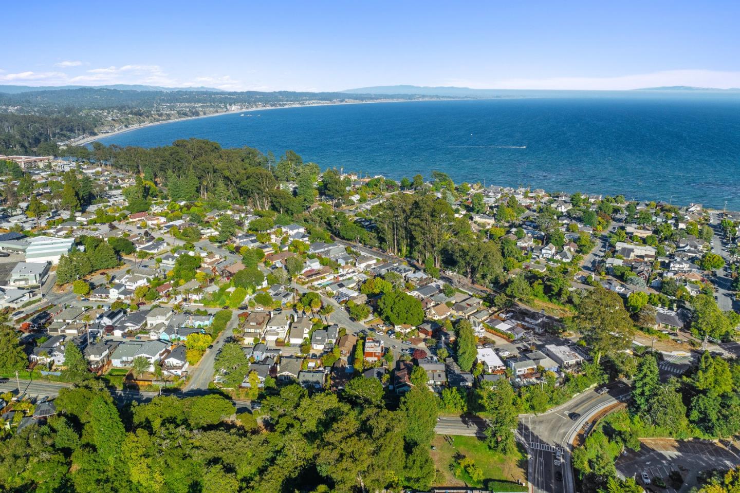 Detail Gallery Image 39 of 44 For 310 Mccormick Ave, Capitola,  CA 95010 - 3 Beds | 2 Baths