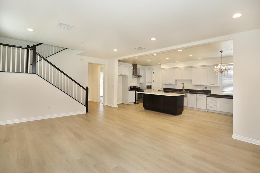 Detail Gallery Image 10 of 41 For 7603 23rd St, Westminster,  CA 92683 - 4 Beds | 4 Baths