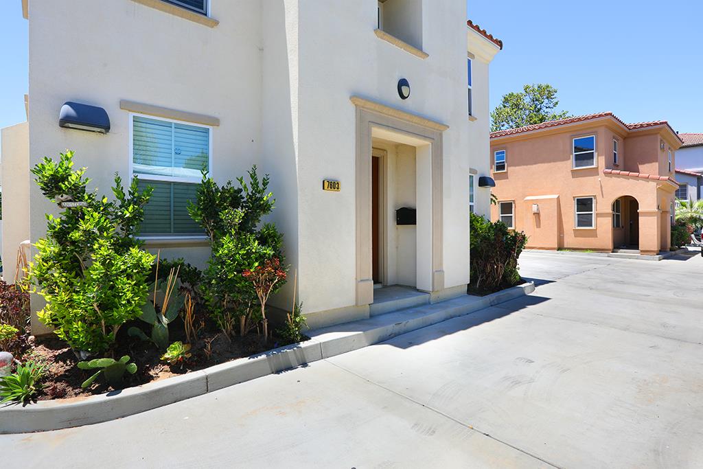 Detail Gallery Image 4 of 41 For 7603 23rd St, Westminster,  CA 92683 - 4 Beds | 4 Baths