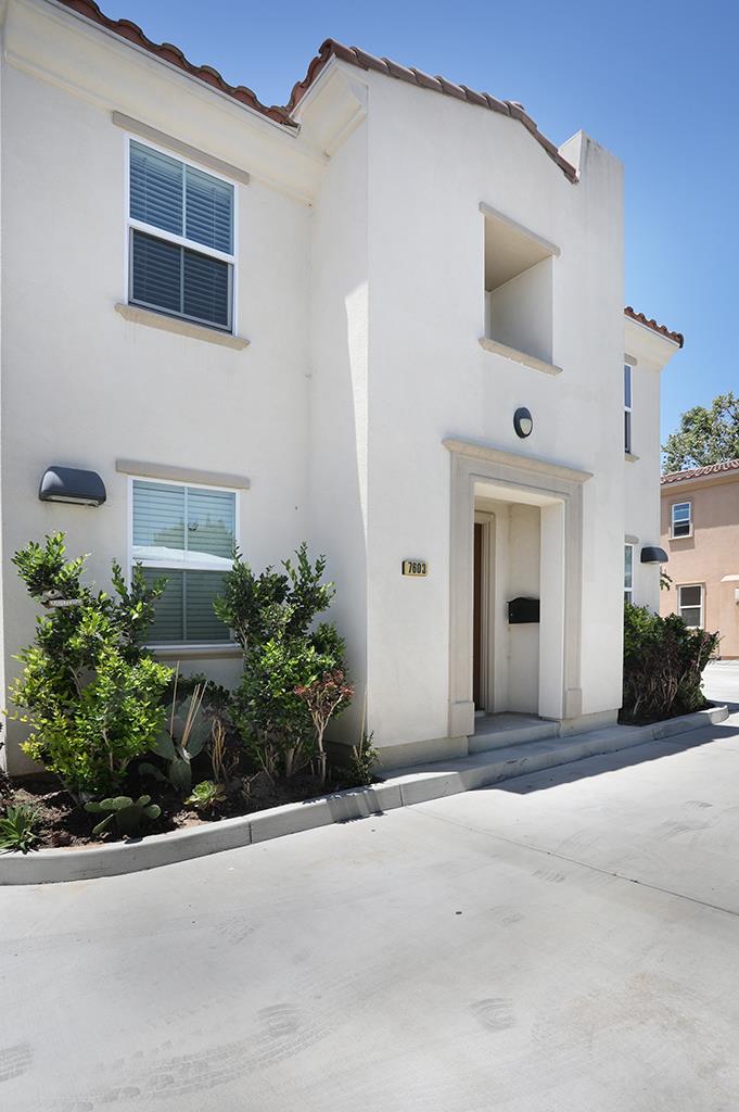 Detail Gallery Image 5 of 41 For 7603 23rd St, Westminster,  CA 92683 - 4 Beds | 4 Baths