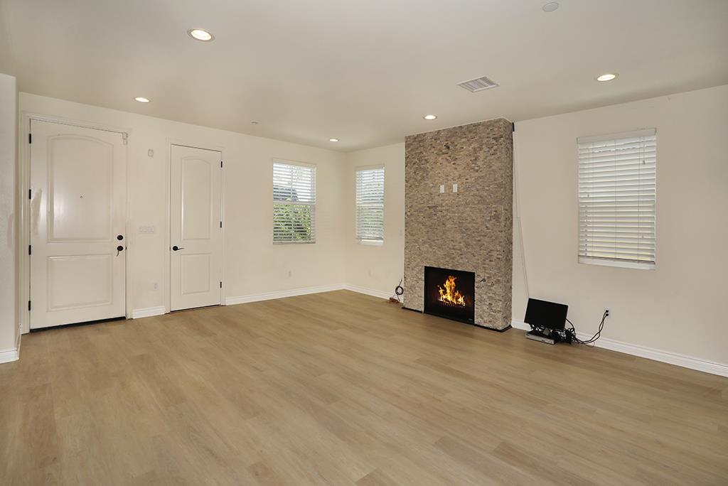Detail Gallery Image 9 of 41 For 7603 23rd St, Westminster,  CA 92683 - 4 Beds | 4 Baths
