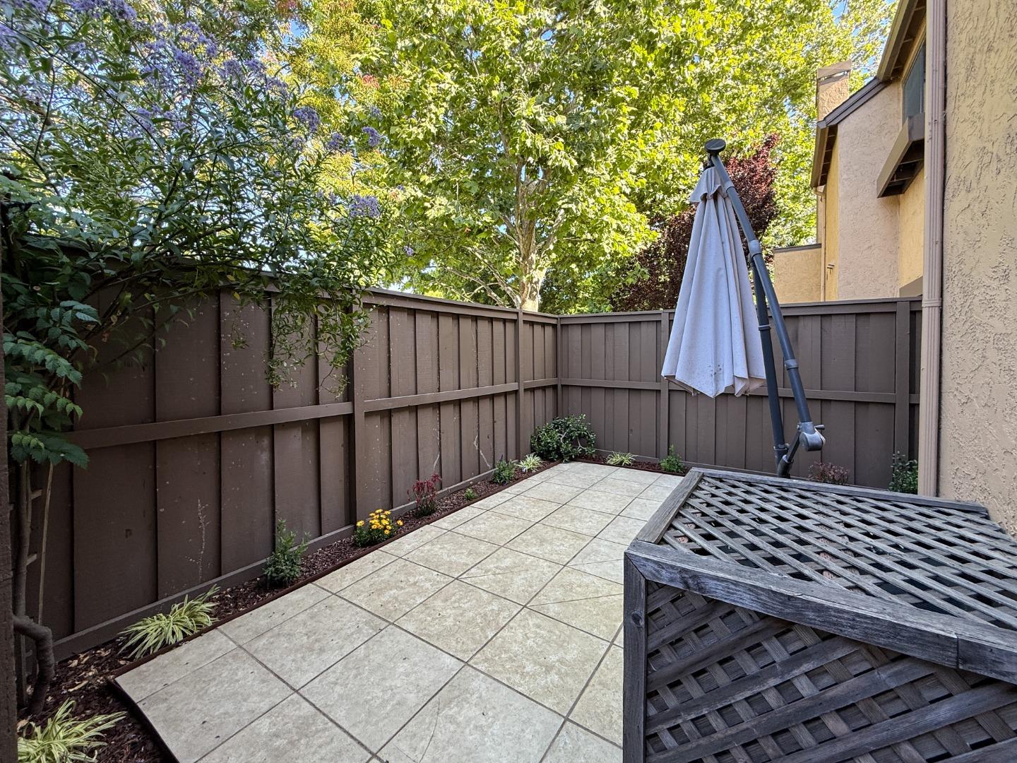 Detail Gallery Image 15 of 24 For 1831 Ashmeade Ct, San Jose,  CA 95125 - 2 Beds | 2 Baths