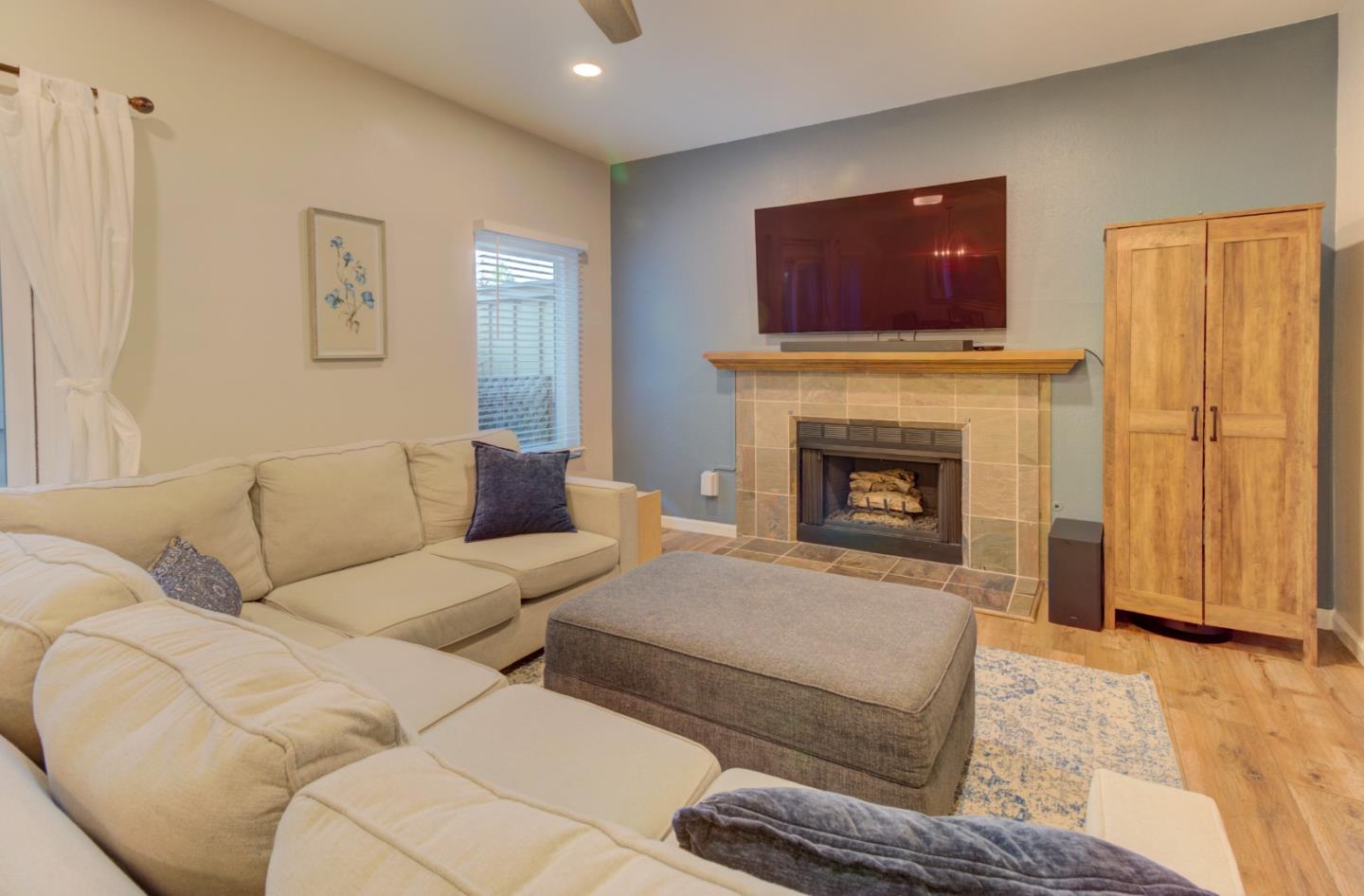 Detail Gallery Image 9 of 24 For 1831 Ashmeade Ct, San Jose,  CA 95125 - 2 Beds | 2 Baths