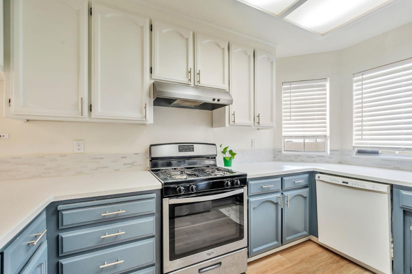 Detail Gallery Image 16 of 30 For 206 Laurelwood Cir, Manteca,  CA 95336 - 2 Beds | 2 Baths