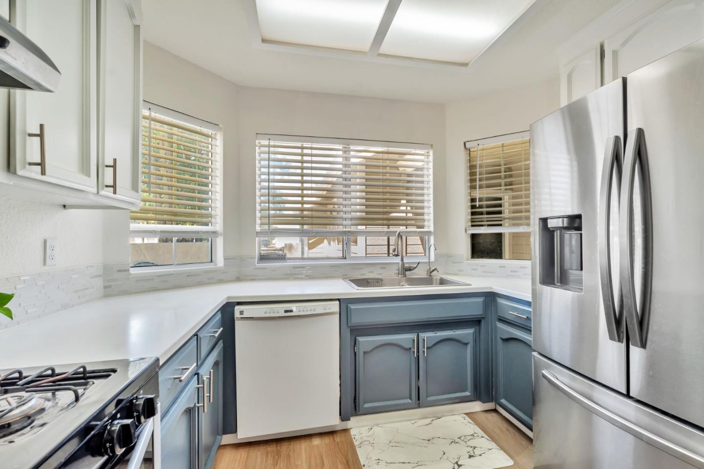 Detail Gallery Image 17 of 30 For 206 Laurelwood Cir, Manteca,  CA 95336 - 2 Beds | 2 Baths