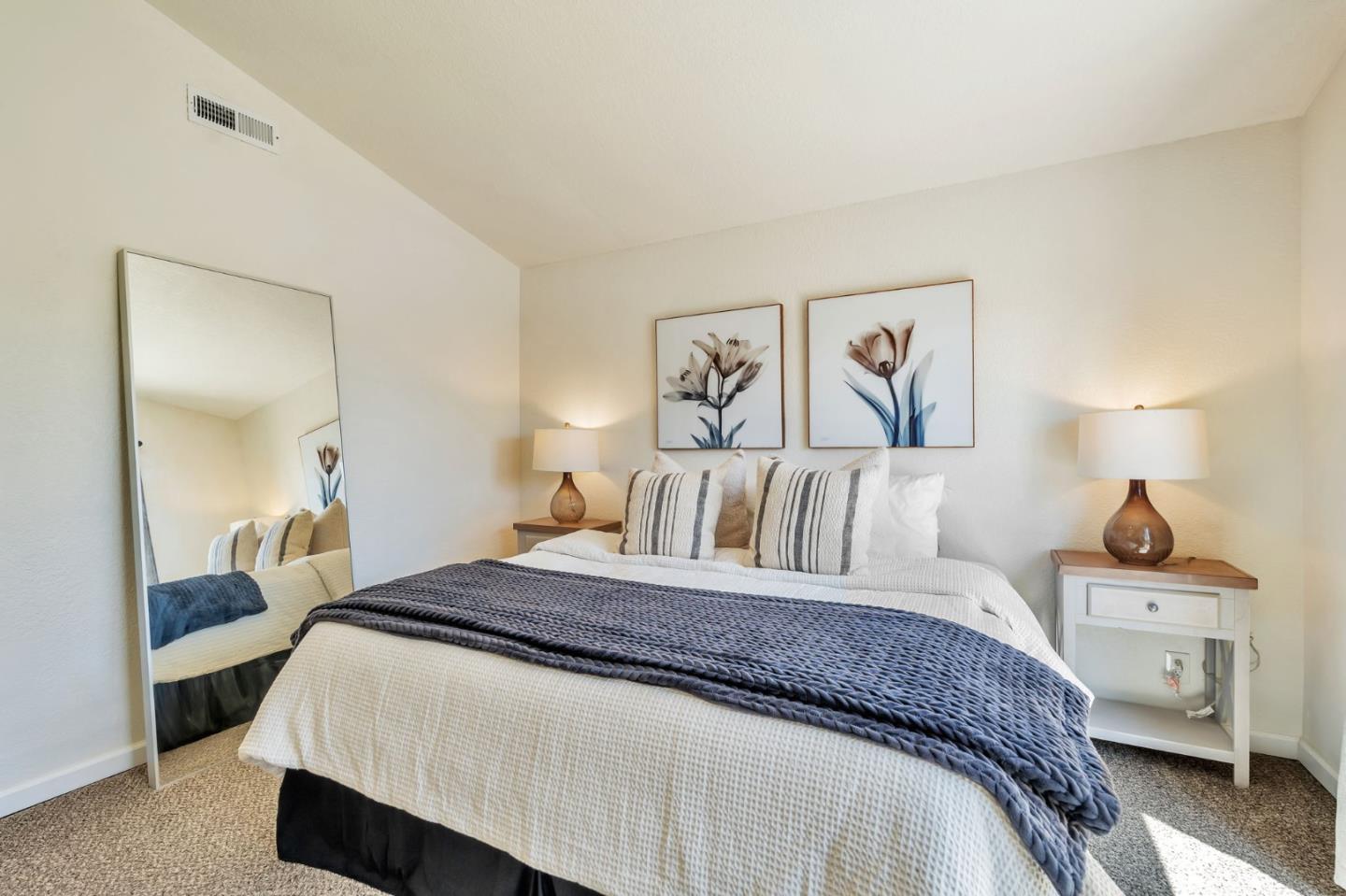 Detail Gallery Image 22 of 30 For 206 Laurelwood Cir, Manteca,  CA 95336 - 2 Beds | 2 Baths