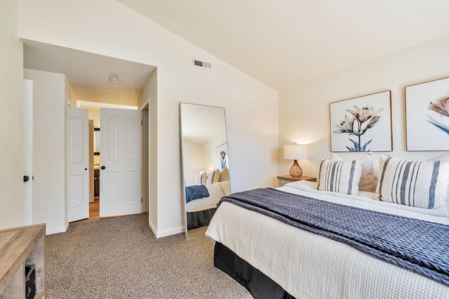 Detail Gallery Image 23 of 30 For 206 Laurelwood Cir, Manteca,  CA 95336 - 2 Beds | 2 Baths