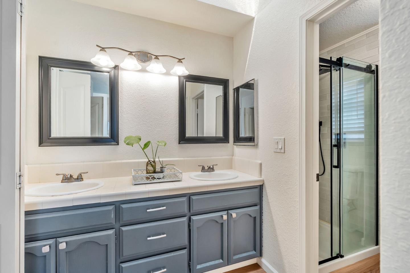 Detail Gallery Image 26 of 30 For 206 Laurelwood Cir, Manteca,  CA 95336 - 2 Beds | 2 Baths