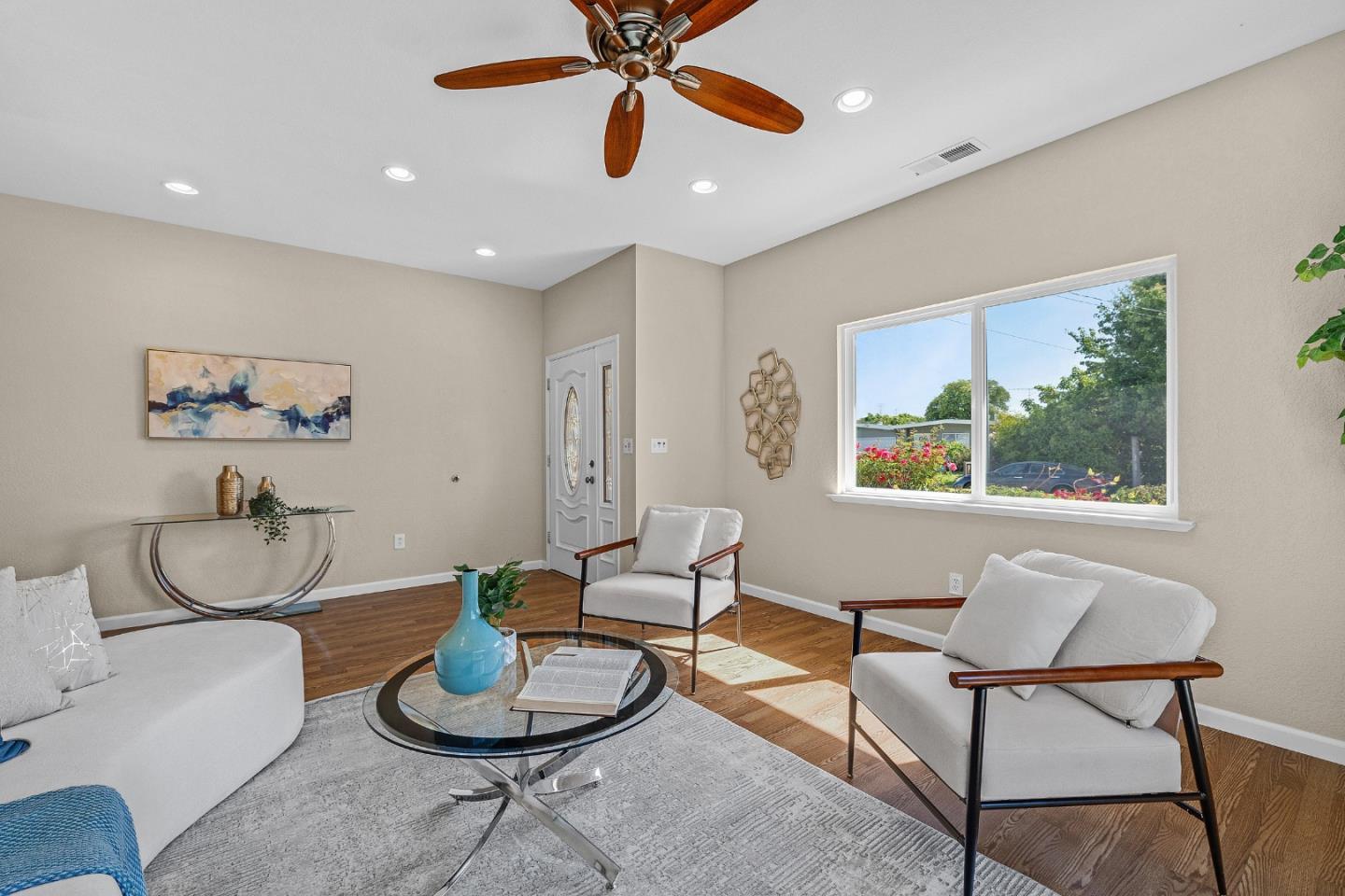 Detail Gallery Image 4 of 49 For 43270 Newport, Fremont,  CA 94538 - 3 Beds | 2 Baths