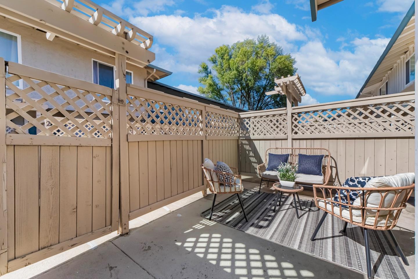 Detail Gallery Image 25 of 35 For 7130 Rainbow Dr #2,  San Jose,  CA 95129 - 2 Beds | 1/1 Baths