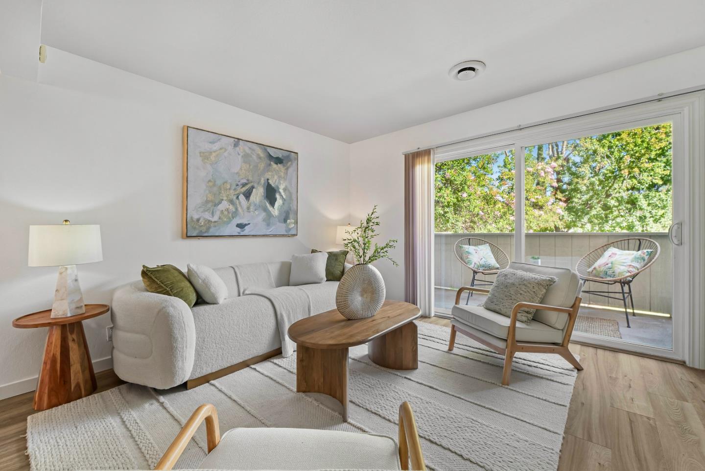 Detail Gallery Image 4 of 35 For 7130 Rainbow Dr #2,  San Jose,  CA 95129 - 2 Beds | 1/1 Baths