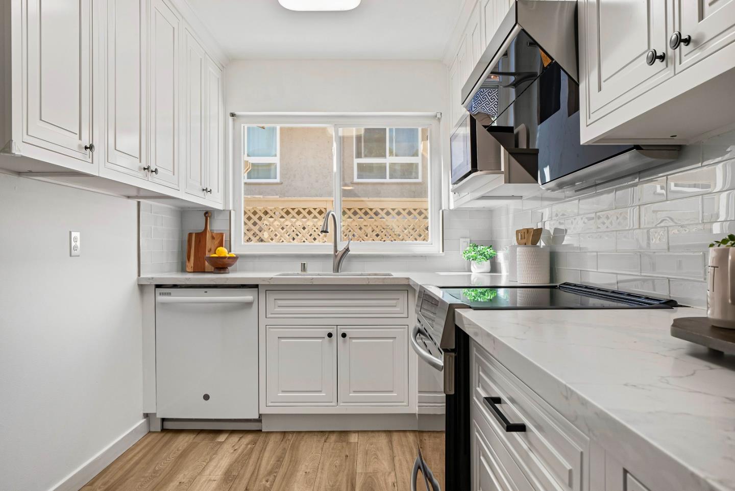 Detail Gallery Image 9 of 35 For 7130 Rainbow Dr #2,  San Jose,  CA 95129 - 2 Beds | 1/1 Baths