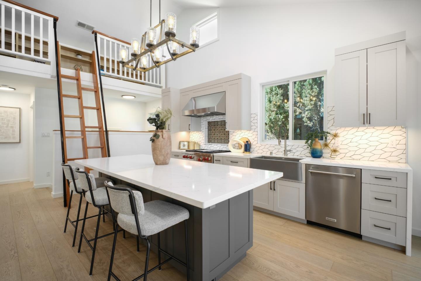 Detail Gallery Image 28 of 101 For 230 San Mateo Ave, Los Gatos,  CA 95030 - 3 Beds | 3/1 Baths