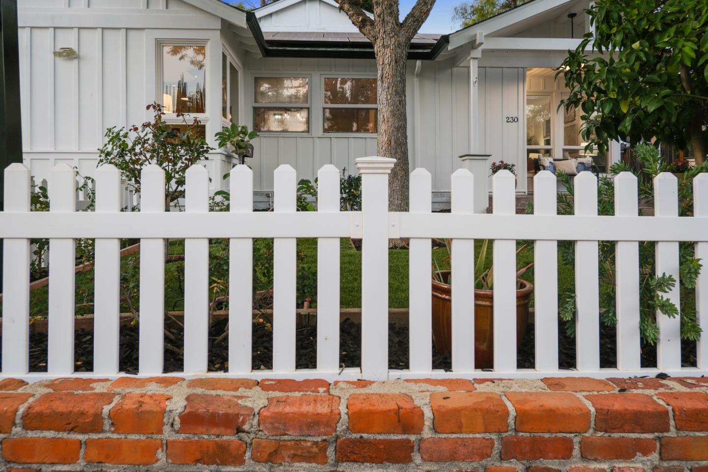 Detail Gallery Image 5 of 101 For 230 San Mateo Ave, Los Gatos,  CA 95030 - 3 Beds | 3/1 Baths
