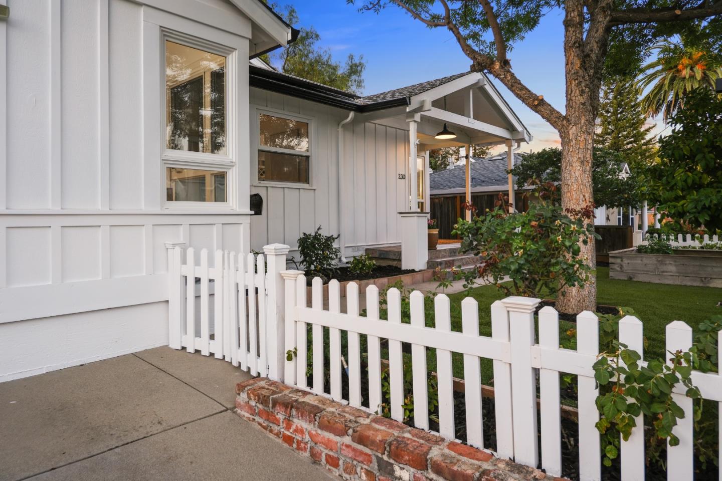 Detail Gallery Image 6 of 101 For 230 San Mateo Ave, Los Gatos,  CA 95030 - 3 Beds | 3/1 Baths