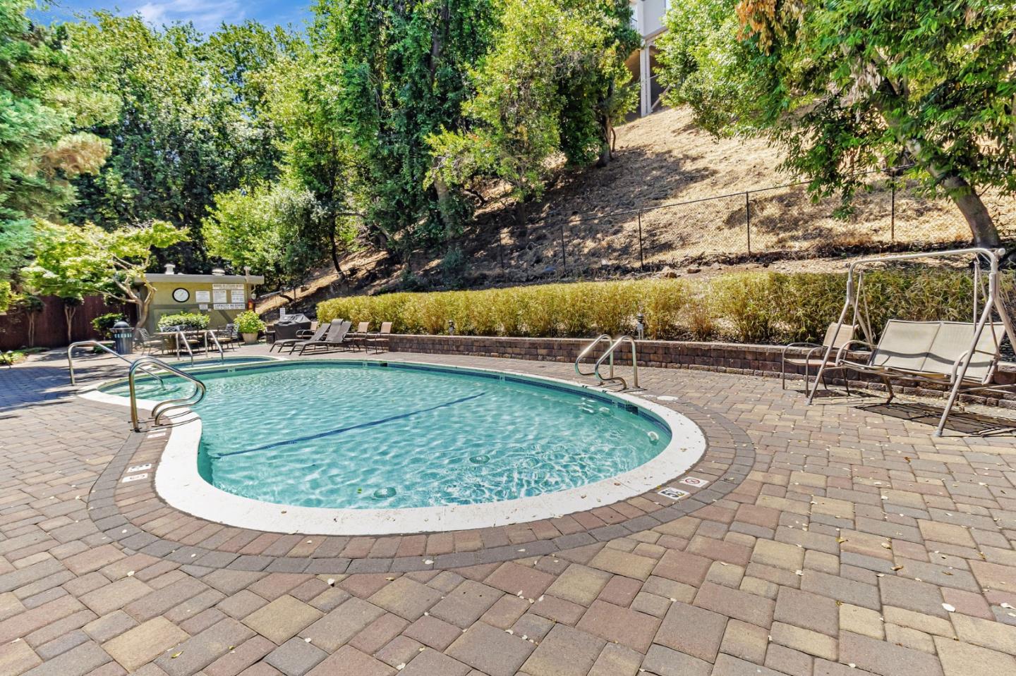 Detail Gallery Image 23 of 27 For 177 N El Camino Real #2,  San Mateo,  CA 94401 - 1 Beds | 1 Baths