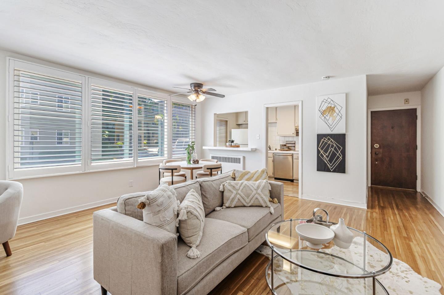 Detail Gallery Image 5 of 27 For 177 N El Camino Real #2,  San Mateo,  CA 94401 - 1 Beds | 1 Baths