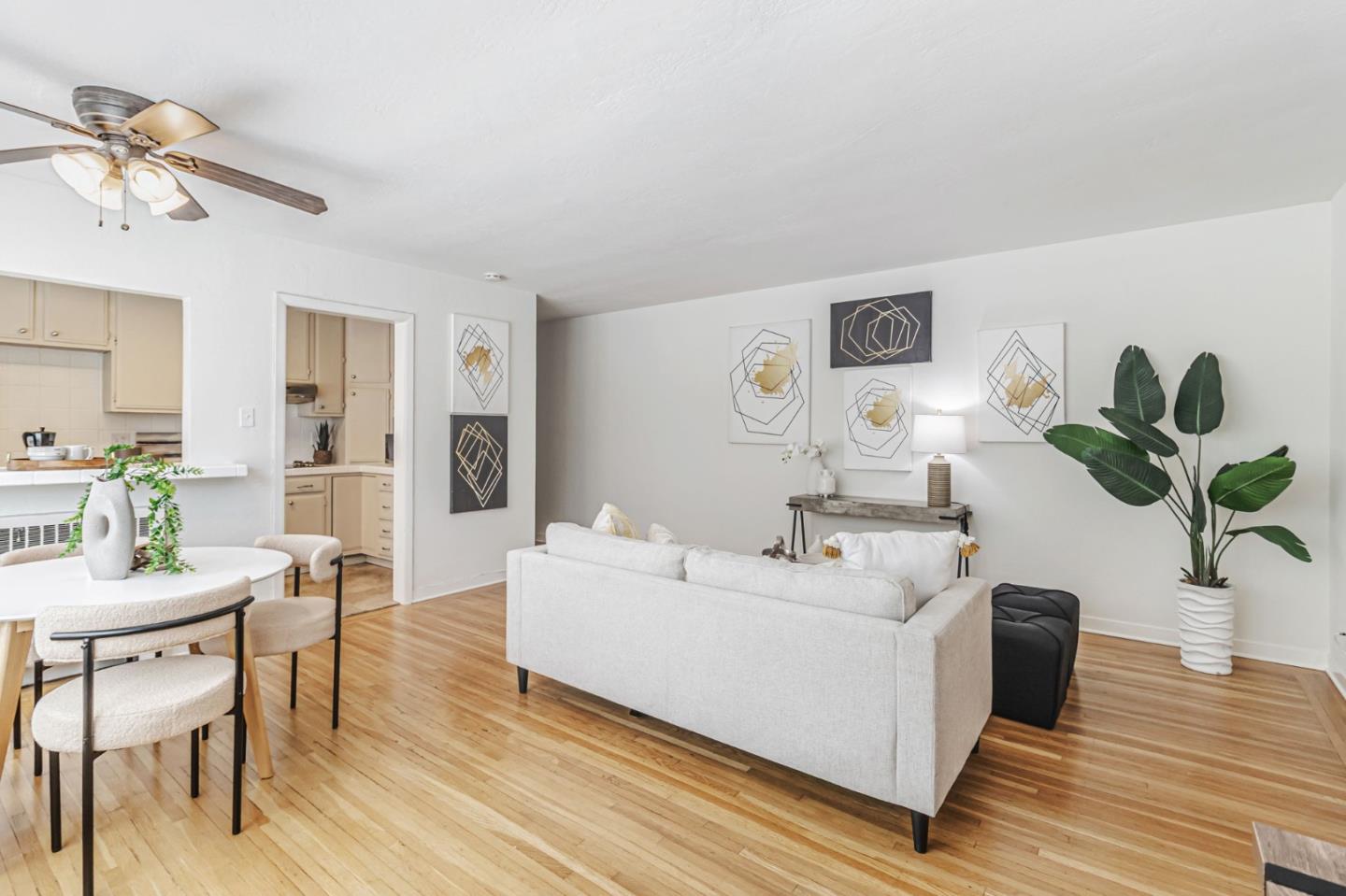 Detail Gallery Image 6 of 27 For 177 N El Camino Real #2,  San Mateo,  CA 94401 - 1 Beds | 1 Baths