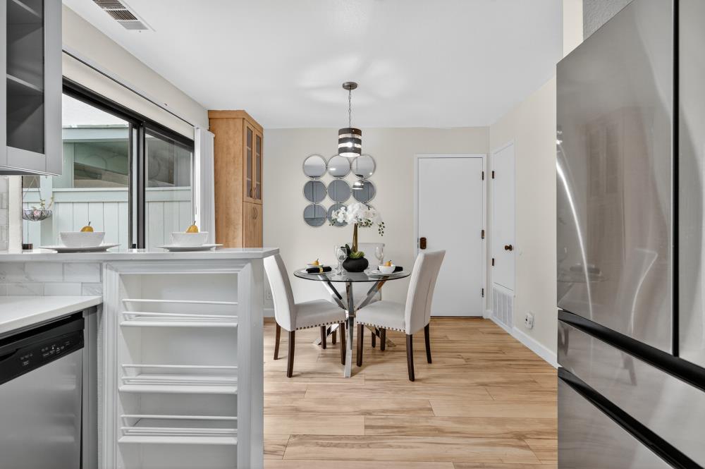 Detail Gallery Image 14 of 38 For 34771 Tuxedo Cmn, Fremont,  CA 94555 - 2 Beds | 1/1 Baths