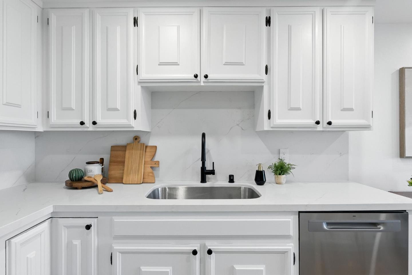 Detail Gallery Image 11 of 33 For 30 Mounds Rd #206,  San Mateo,  CA 94402 - 2 Beds | 2 Baths