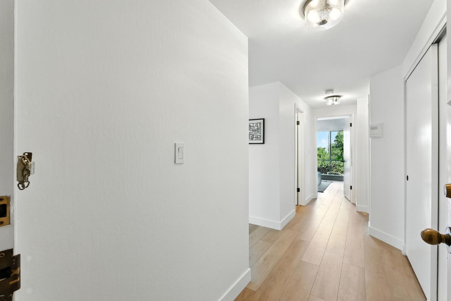 Detail Gallery Image 14 of 33 For 30 Mounds Rd #206,  San Mateo,  CA 94402 - 2 Beds | 2 Baths