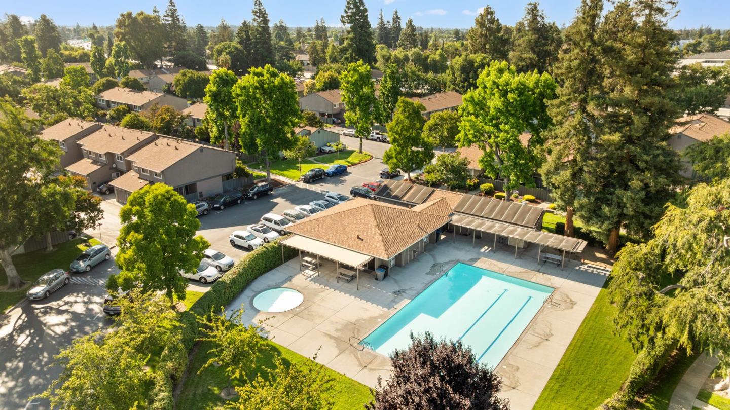 Detail Gallery Image 33 of 34 For 491 Hollyberry Ct, San Jose,  CA 95129 - 3 Beds | 1/1 Baths