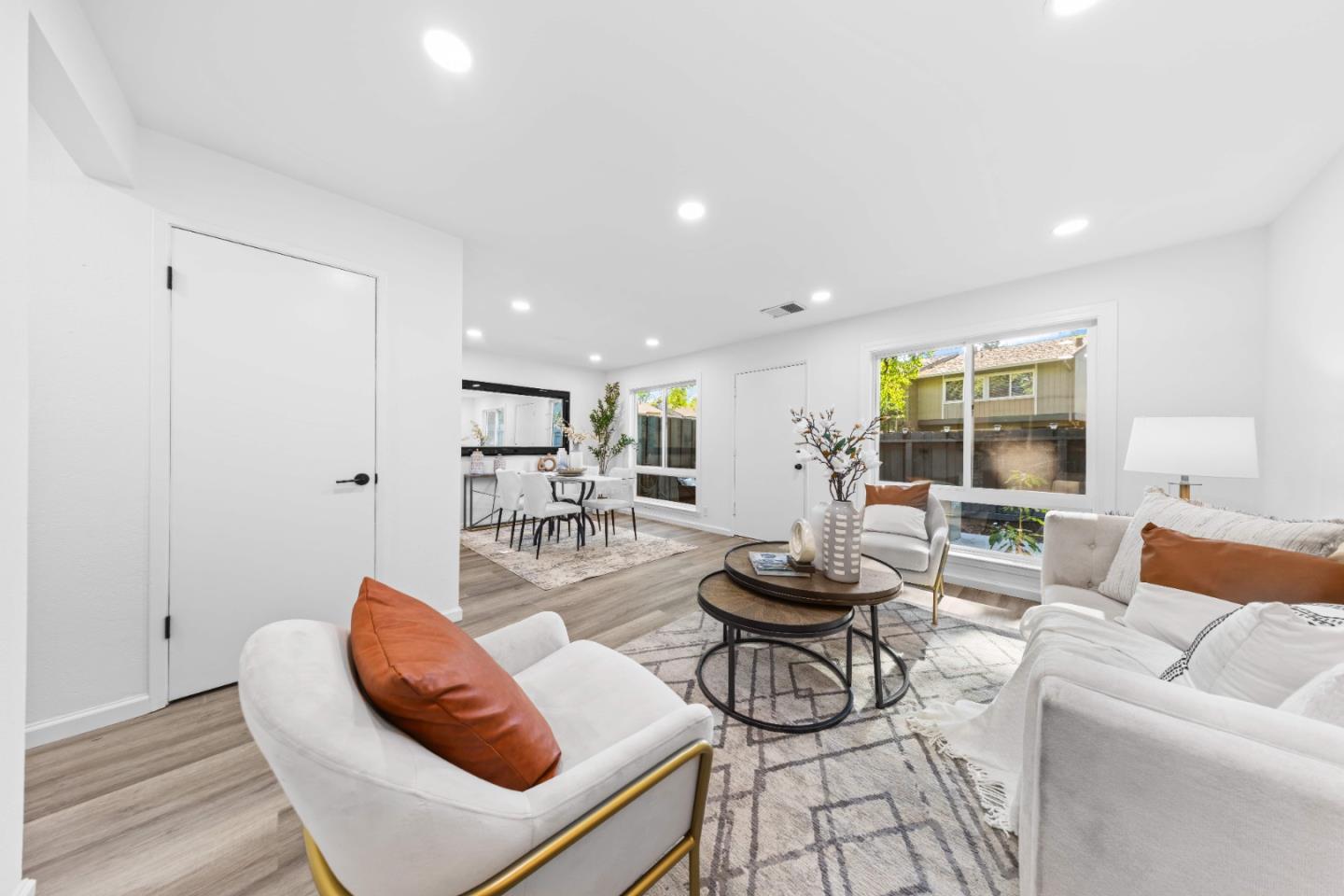Detail Gallery Image 4 of 34 For 491 Hollyberry Ct, San Jose,  CA 95129 - 3 Beds | 1/1 Baths