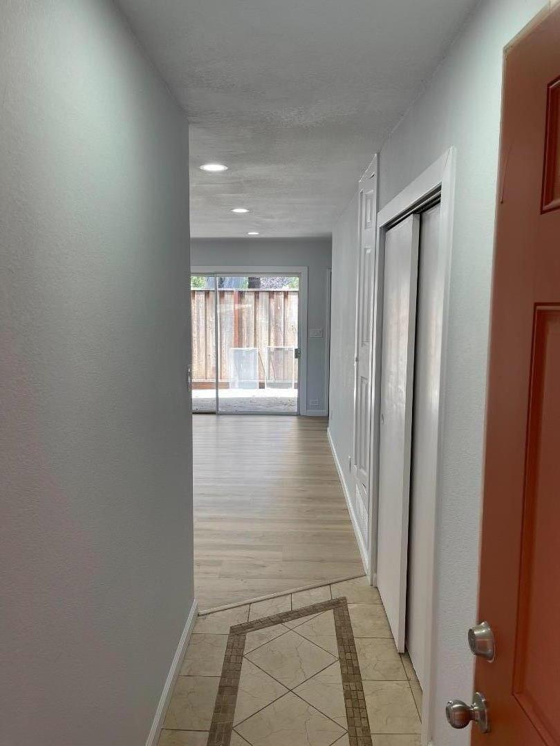 Detail Gallery Image 4 of 17 For 27505 Tampa Ave #8,  Hayward,  CA 94544 - 2 Beds | 1/1 Baths