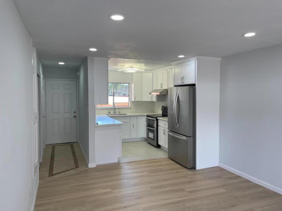 Detail Gallery Image 7 of 17 For 27505 Tampa Ave #8,  Hayward,  CA 94544 - 2 Beds | 1/1 Baths