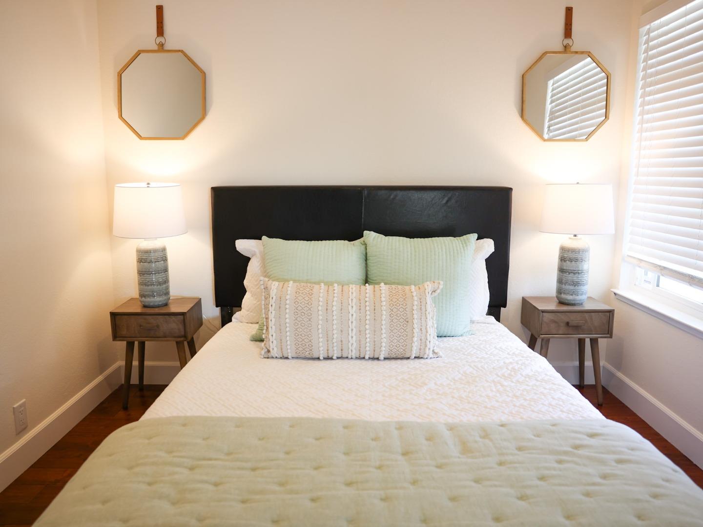 Detail Gallery Image 13 of 24 For 27941 Emerson Ave, Hayward,  CA 94545 - 3 Beds | 2 Baths