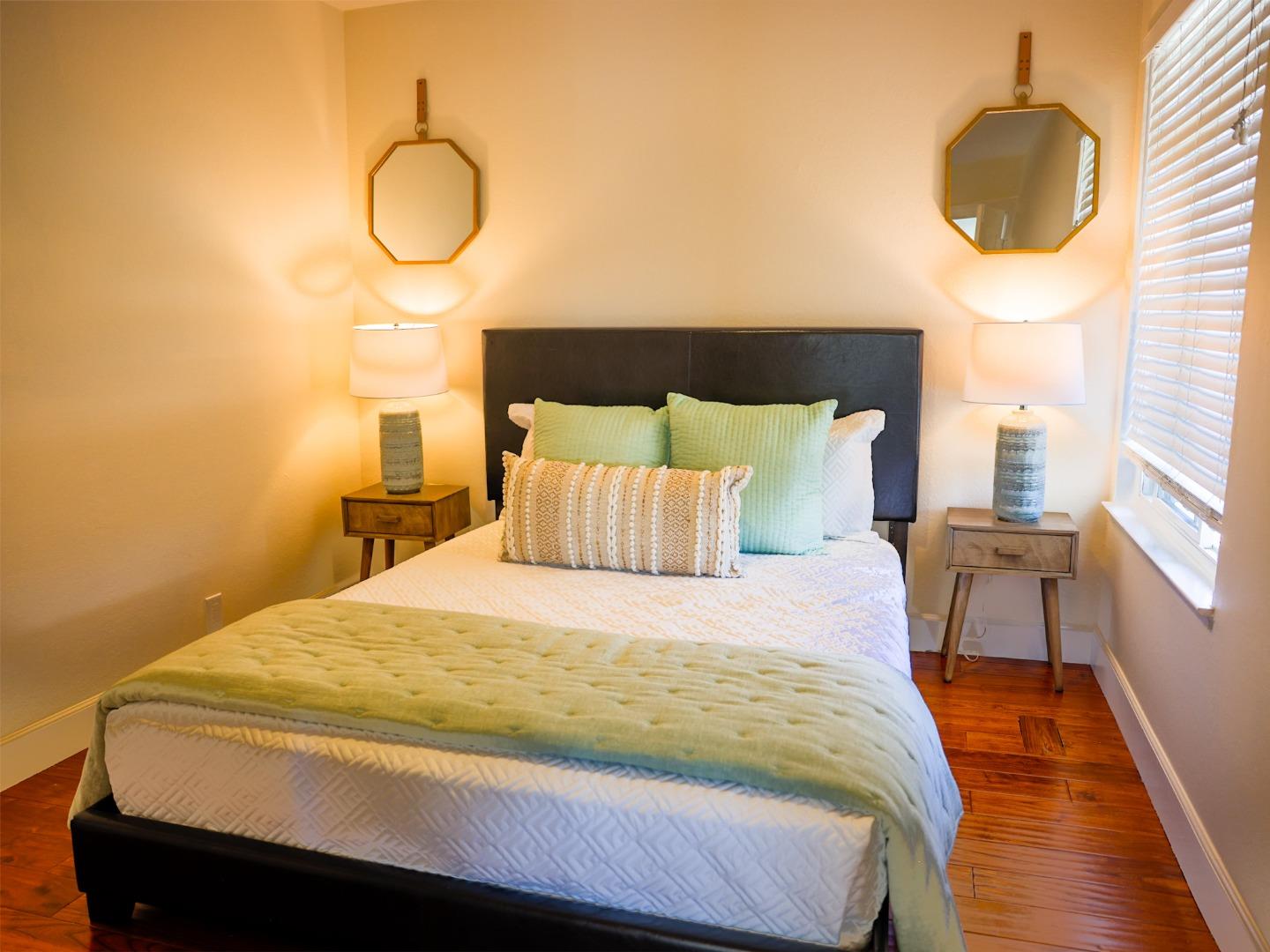 Detail Gallery Image 14 of 24 For 27941 Emerson Ave, Hayward,  CA 94545 - 3 Beds | 2 Baths