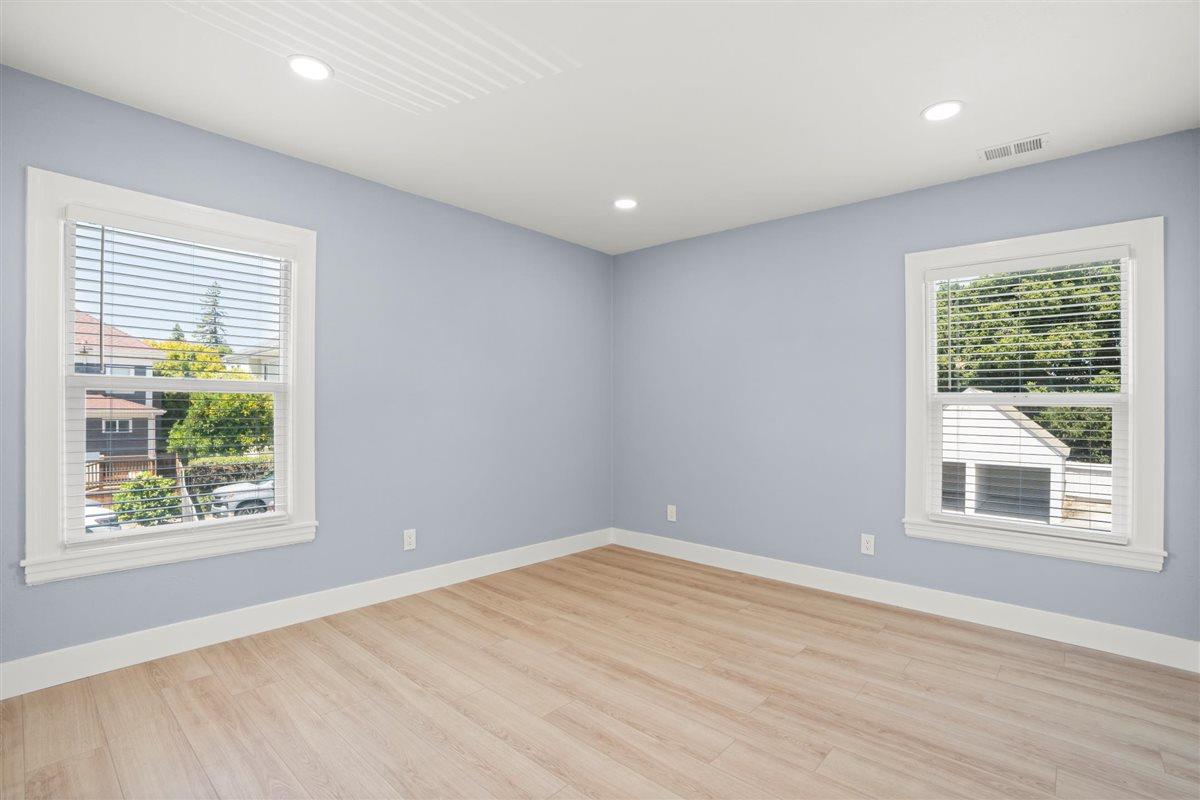 Detail Gallery Image 16 of 41 For 315 Grand Blvd, San Mateo,  CA 94401 - – Beds | – Baths