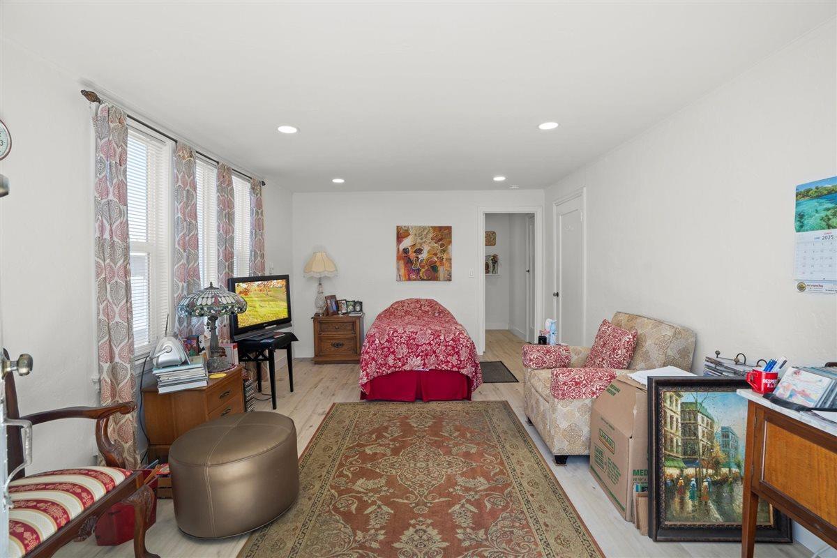 Detail Gallery Image 20 of 41 For 315 Grand Blvd, San Mateo,  CA 94401 - – Beds | – Baths
