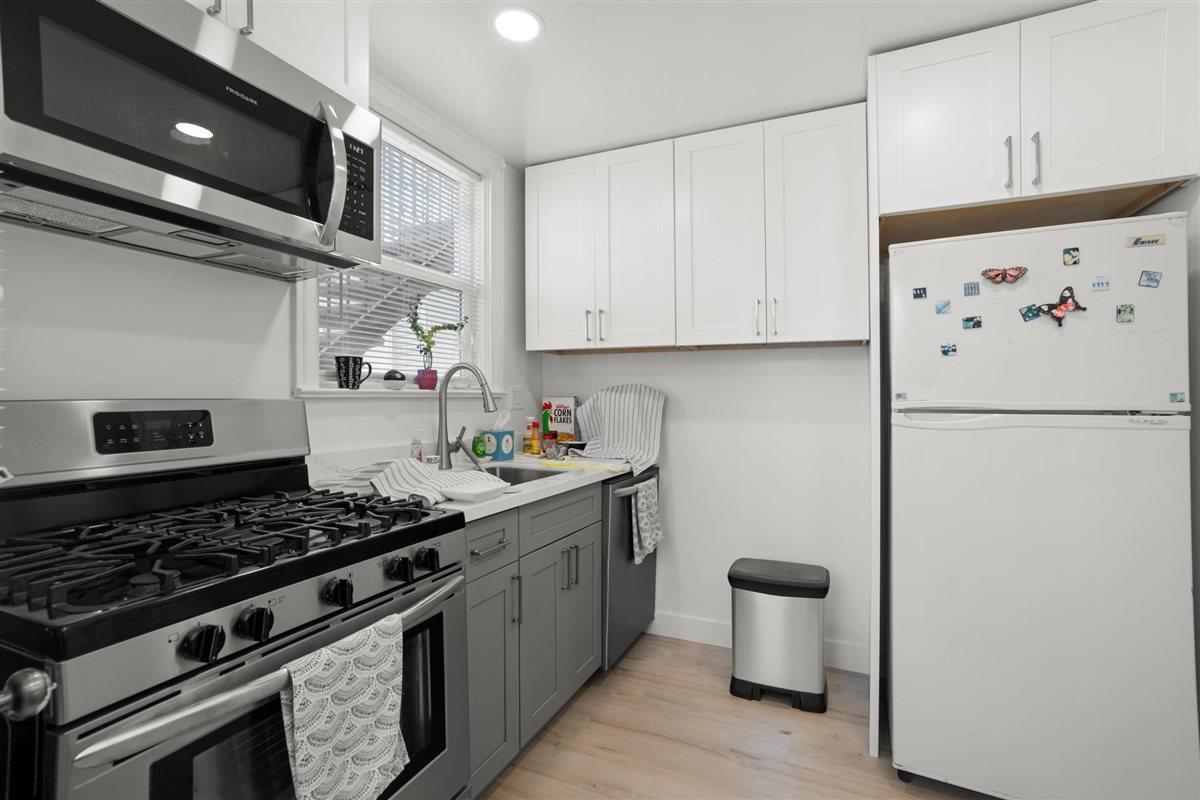 Detail Gallery Image 25 of 41 For 315 Grand Blvd, San Mateo,  CA 94401 - – Beds | – Baths