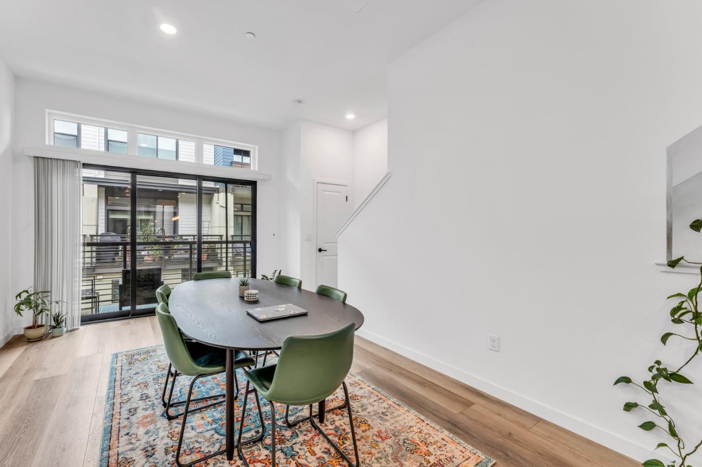 Detail Gallery Image 13 of 39 For 133 Waters Park Cir, San Mateo,  CA 94403 - 2 Beds | 2/1 Baths