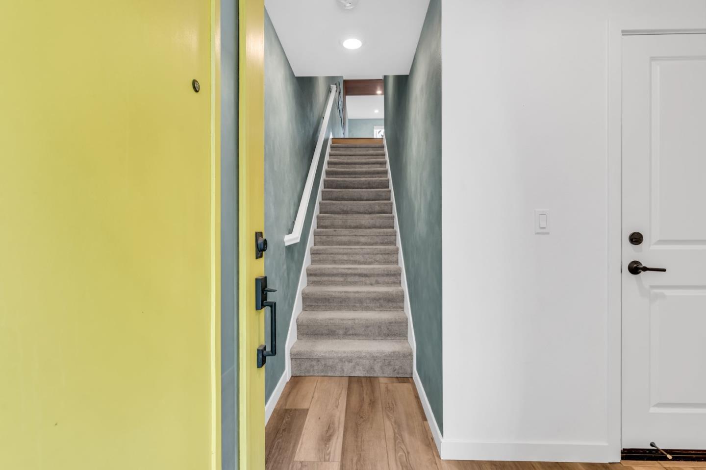 Detail Gallery Image 28 of 39 For 133 Waters Park Cir, San Mateo,  CA 94403 - 2 Beds | 2/1 Baths
