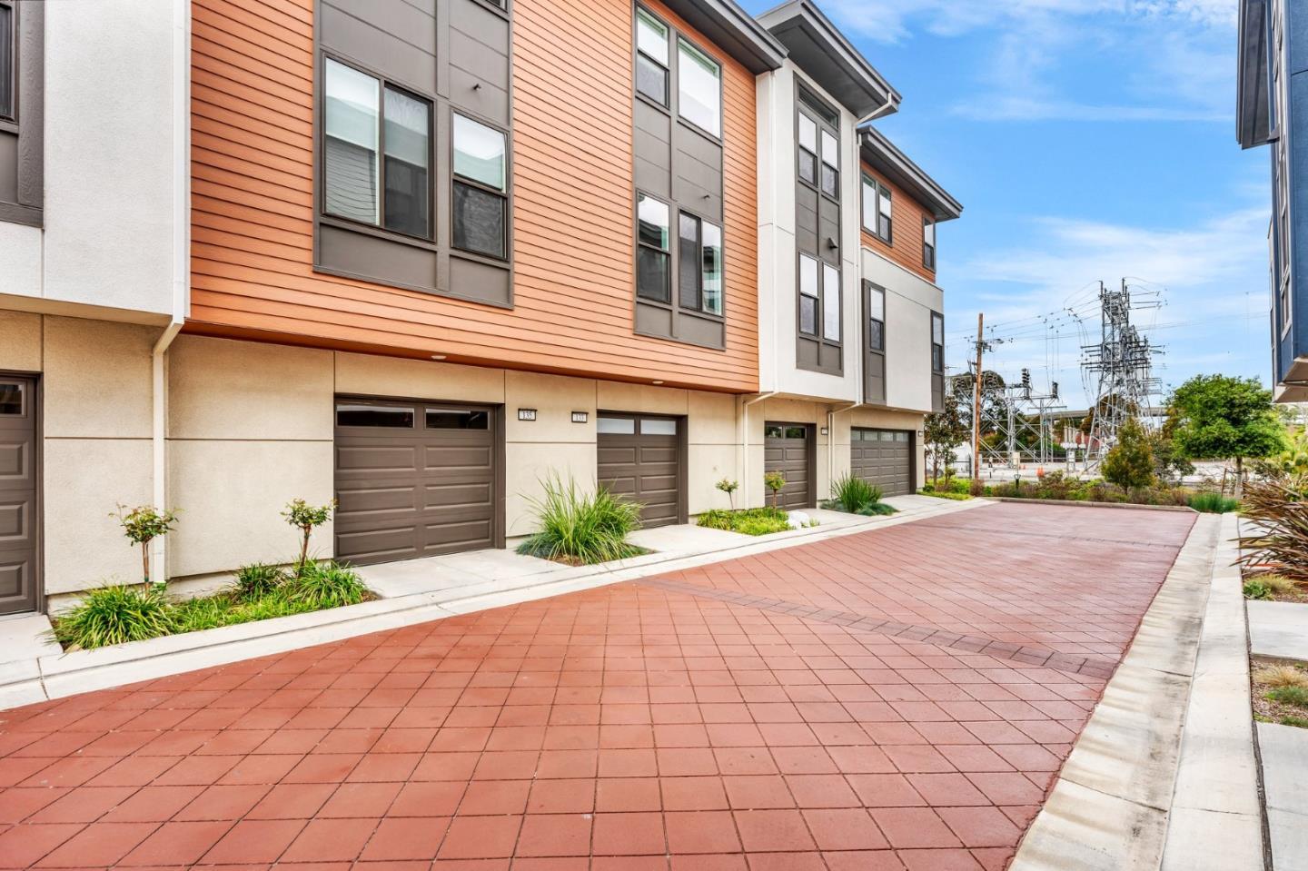 Detail Gallery Image 36 of 39 For 133 Waters Park Cir, San Mateo,  CA 94403 - 2 Beds | 2/1 Baths