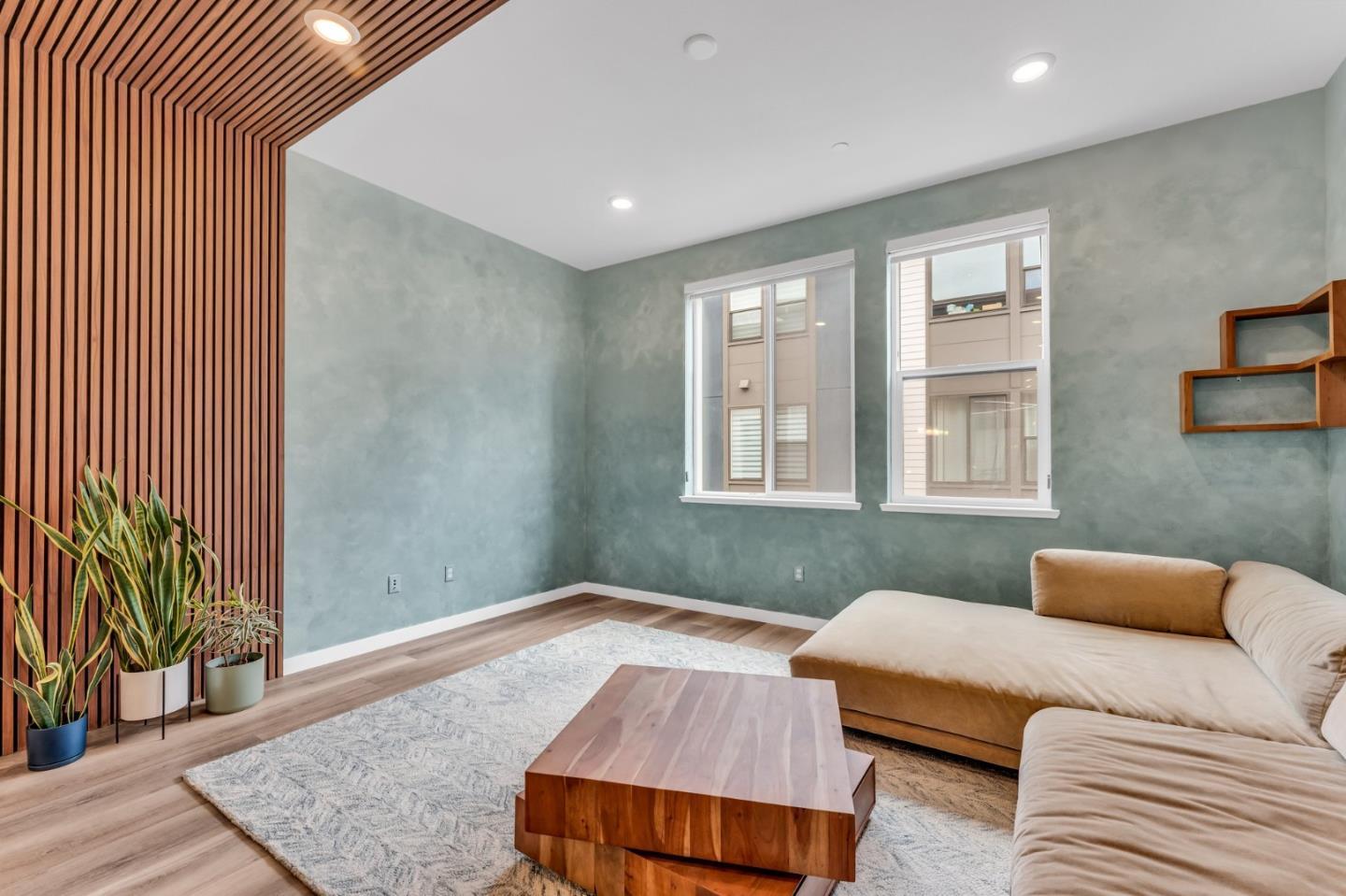 Detail Gallery Image 8 of 39 For 133 Waters Park Cir, San Mateo,  CA 94403 - 2 Beds | 2/1 Baths