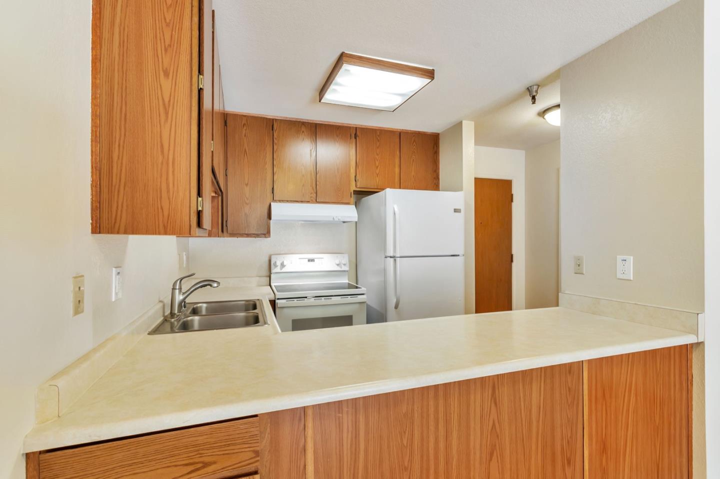 Detail Gallery Image 6 of 14 For 120 Vista Prieta Ct, Santa Cruz,  CA 95062 - 1 Beds | 1 Baths