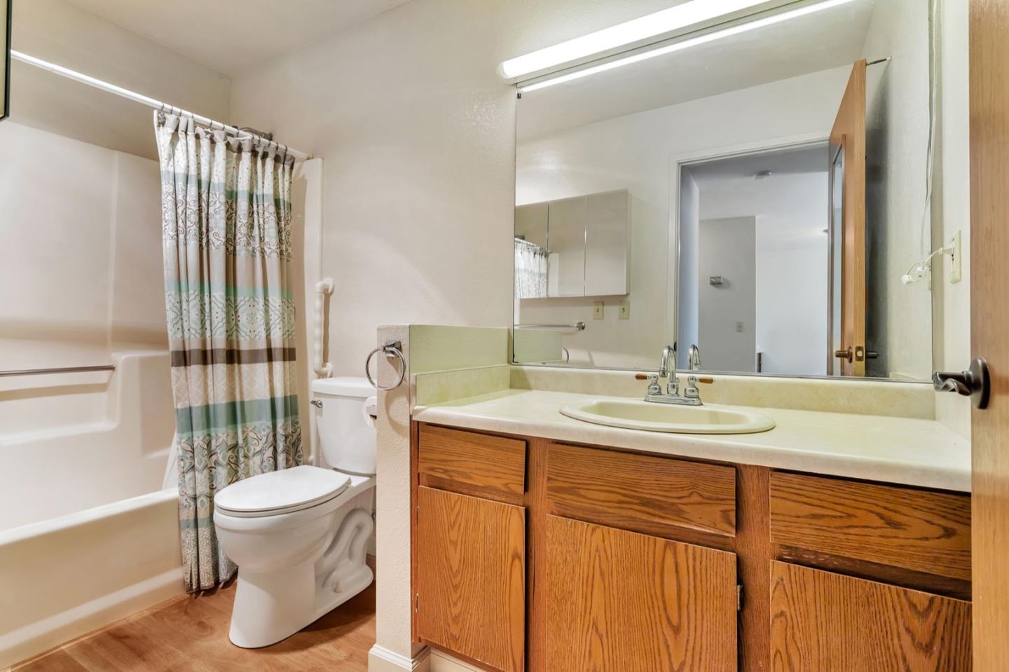 Detail Gallery Image 9 of 14 For 120 Vista Prieta Ct, Santa Cruz,  CA 95062 - 1 Beds | 1 Baths