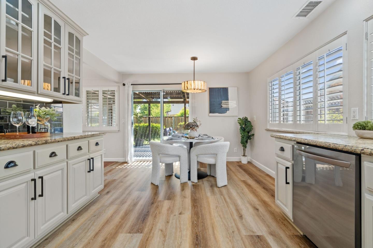 Detail Gallery Image 10 of 46 For 6230 Mahan Dr, San Jose,  CA 95123 - 3 Beds | 2 Baths