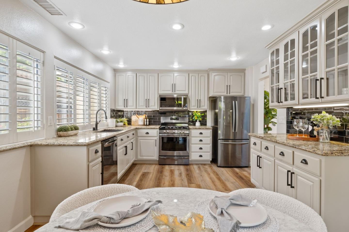 Detail Gallery Image 15 of 46 For 6230 Mahan Dr, San Jose,  CA 95123 - 3 Beds | 2 Baths