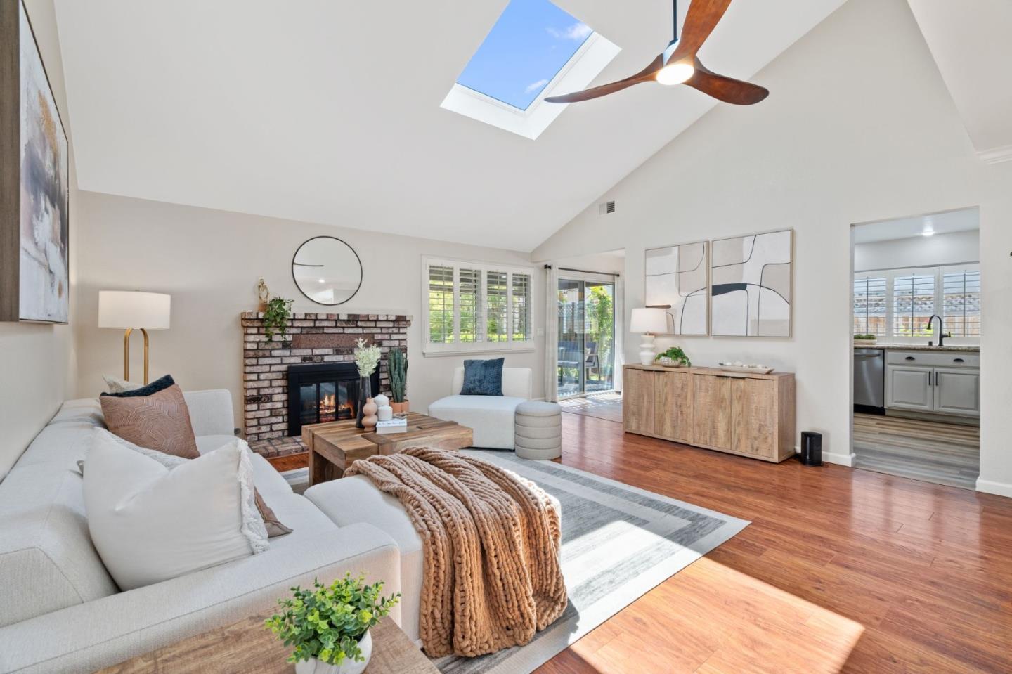 Detail Gallery Image 7 of 46 For 6230 Mahan Dr, San Jose,  CA 95123 - 3 Beds | 2 Baths