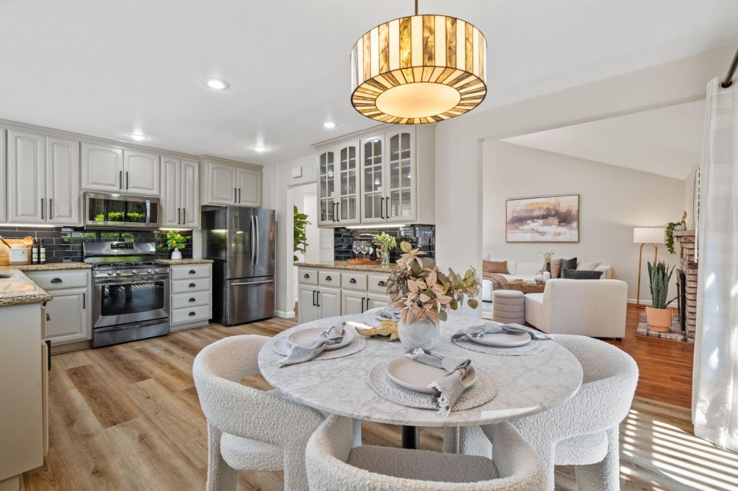 Detail Gallery Image 9 of 46 For 6230 Mahan Dr, San Jose,  CA 95123 - 3 Beds | 2 Baths