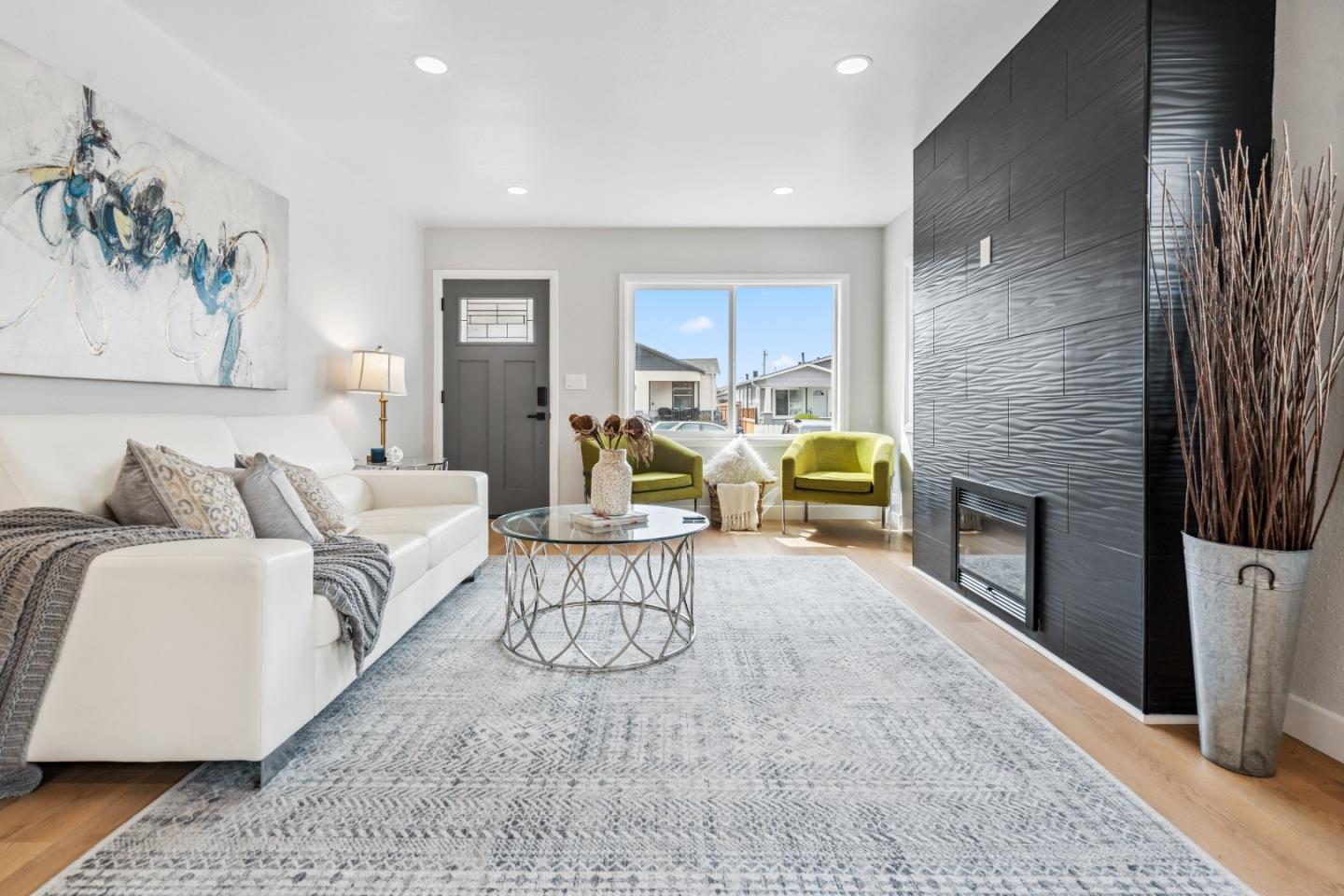 Detail Gallery Image 6 of 22 For 2761 75th Ave, Oakland,  CA 94605 - 2 Beds | 1 Baths